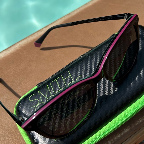 Polaroid sunglasses with removable magnet lenses - Picture 2 of 10